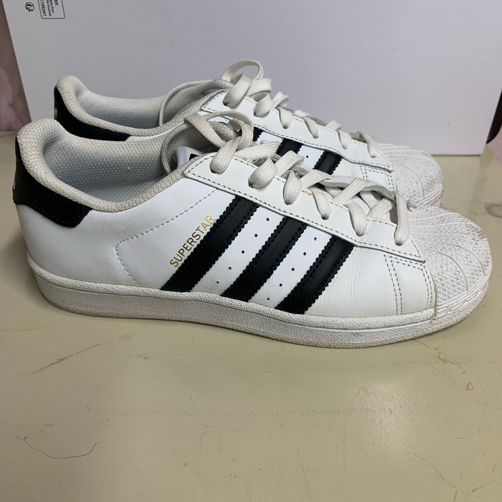 Adidas superstar size 5.5